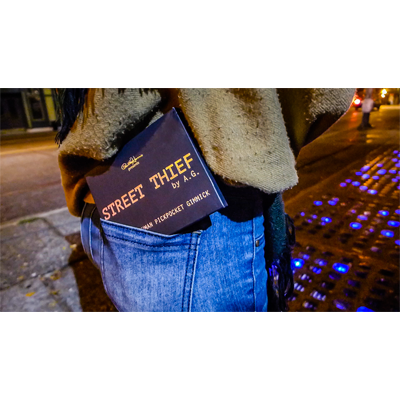 Paul Harris Presents Street Thief, British Pound by & Paul Harris