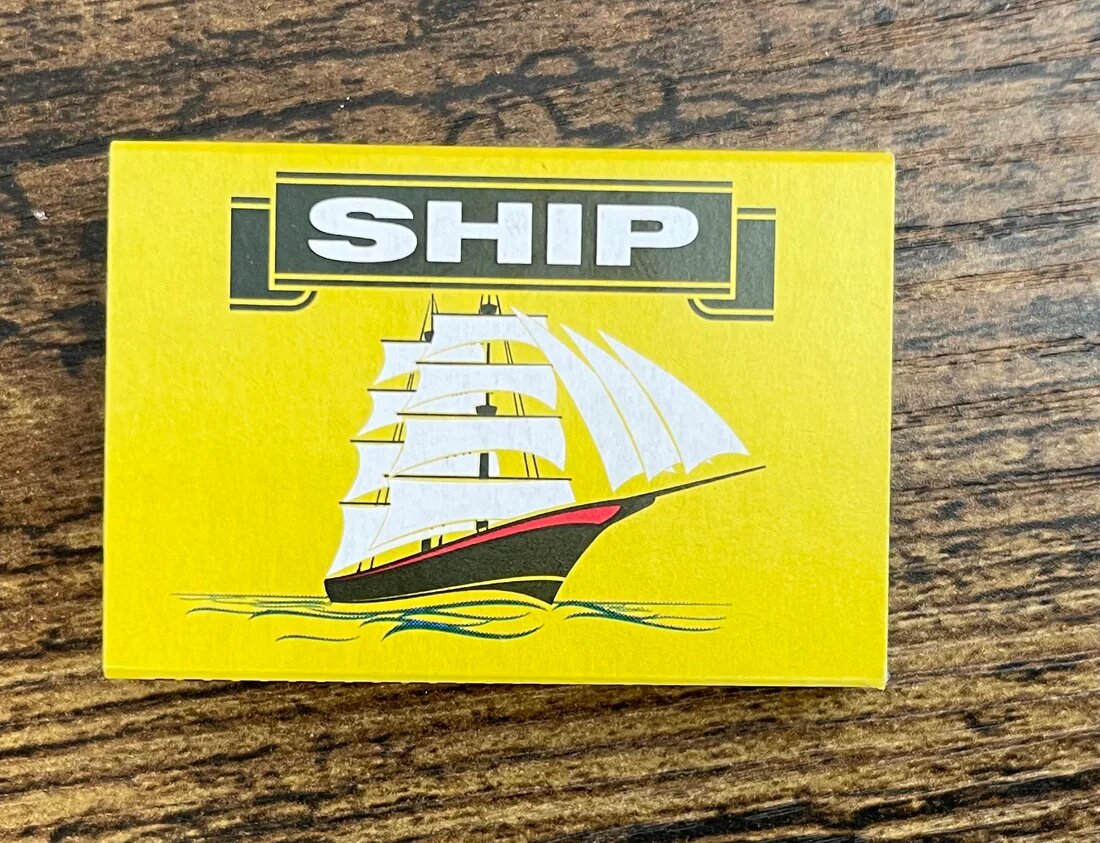 Strike von Joel Dickinson