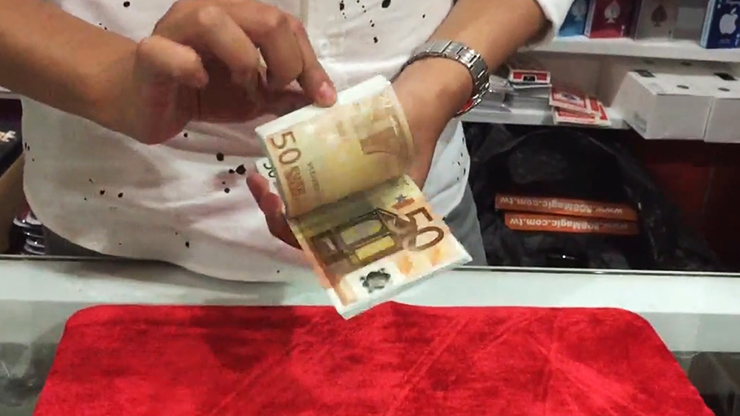 Flash Cash 2.0, Euro by Alan Wong & Albert Liao