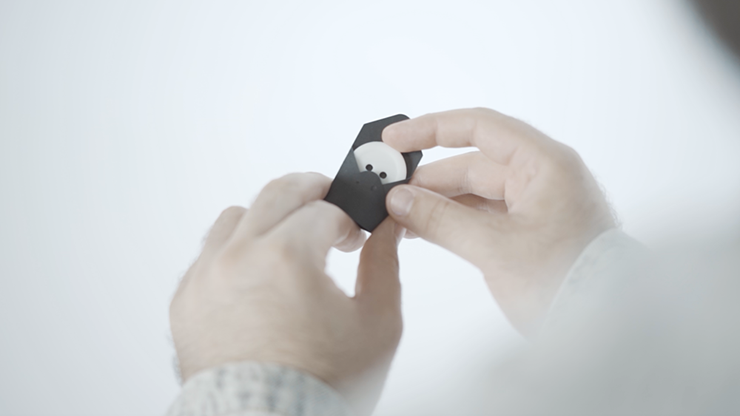 Paradox Button by Julio Montoro and Ultrabello