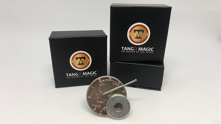 Strong Magnetic Half Dollar (D0112) by Tango - Trick