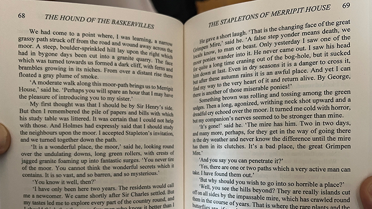 Facsimile (The Hound of the Baskervilles) by Michael Daniels - Trick